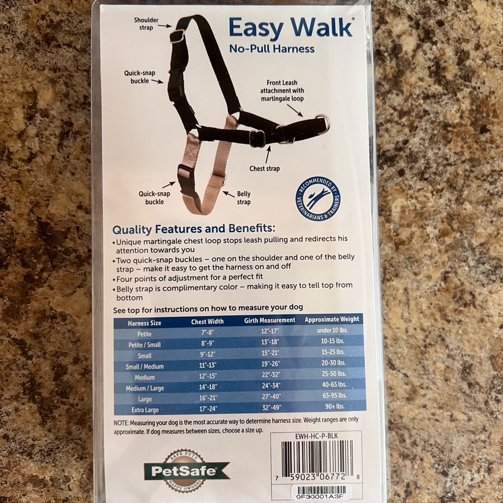 PetSafe Easy Walk No-Pull Harness Petite Black and Silver - Picture 2 of 3